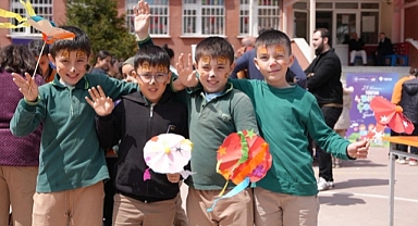 23 NİSAN BİLİM VE ÇOCUK ŞENLİĞİ YAPILDI