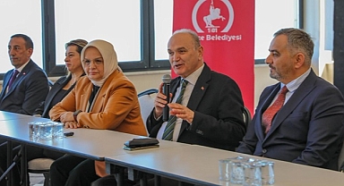 BAŞKAN ÖZLÜ MUHTARLARLA BİRARAYA GELDİ