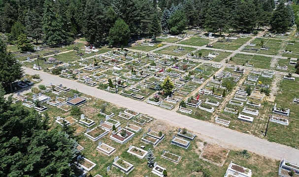 DÜZCE BELEDİYESİ'NE CENAZE HİZMETLERİNDE TAM NOT