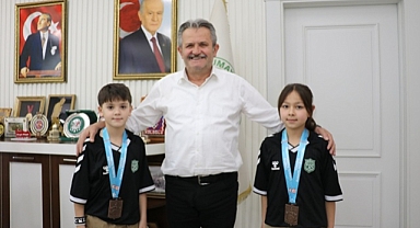 MUSTAFA KOLOĞLU BAŞARILI MİNİK KARETECİLERLE BULUŞTU