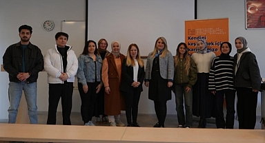 ÜNİVERSİTE ÖĞRENCİLERİNE İŞ BULMA ODAKLI EĞİTİM 