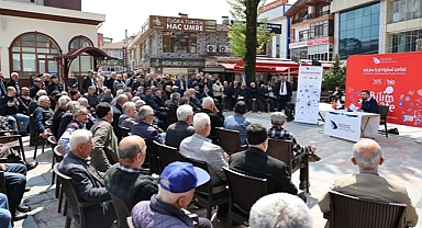  AKADEMİSYENLER SOKAĞA İNDİ, HALKLA BULUŞTU