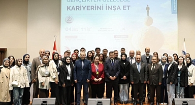 ERCAN ÖZTÜRK ÜNİVERSİTE ÖĞRENCİLERİYLE BULUŞTU