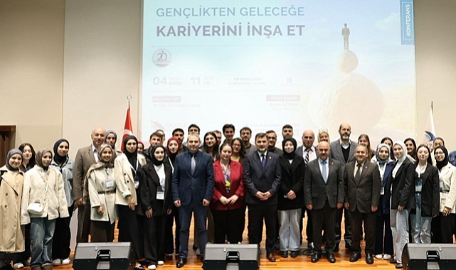 ERCAN ÖZTÜRK ÜNİVERSİTE ÖĞRENCİLERİYLE BULUŞTU