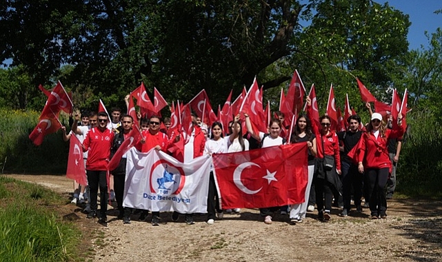 GENÇLER 19 MAYIS İÇİN DOĞADA YÜRÜDÜ