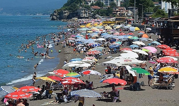 AKÇAKOCA PLAJLARINDA DENİZ SUYU TEMİZ ÇIKTI