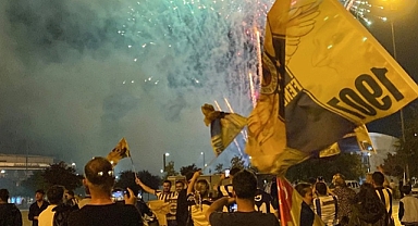 AZİZ YILDIRIM'IN BAŞKANLIĞI DÜZCE'DE COŞKUYLA KUTLANDI