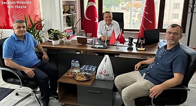 CHP'Yİ ZİYARET EDEN DEKAN VE YARDIMCISI GÖREVDEN ALINDI