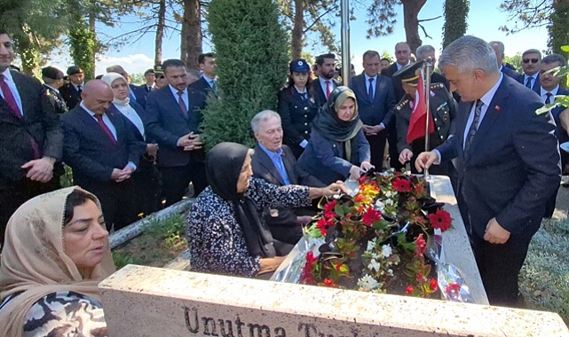 15 TEMMUZ'UN YILDÖNÜMÜNDE ŞEHİTLİK ZİYARET EDİLDİ