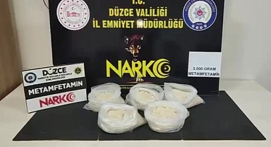 DÜZCE'DE 5 KİLO METAMFETAMİN YAKALANDI