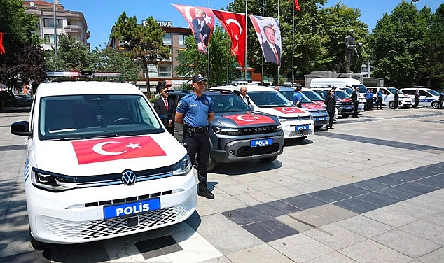 EMNİYETE 24 YENİ ARAÇ