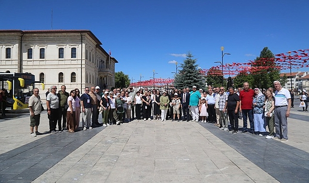 GAZETECİ CEMİYETLERİ SİVAS'TA BULUŞTU