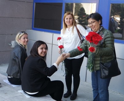 CHP'Lİ KADINLAR 8 MARTI DOLU DOLU GEÇİRDİ