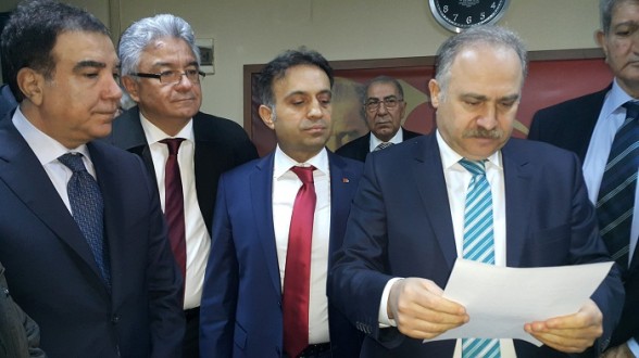 CHP MİLLETVEKİLLERİ SALDIRIYA UĞRAYAN TOZAN İÇİN YÜRÜDÜ
