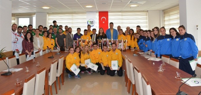 DÜZCE ÜNİVERSİTE TÜRKİYE'DE İKİNCİ OLDU