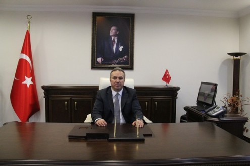 DÜZCE VALİSİ FİDAN POLİSLERİ UNUTMADI
