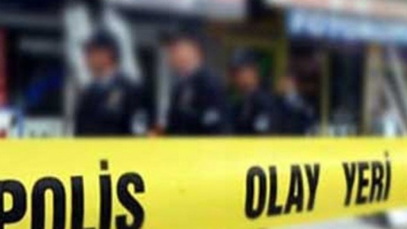 EVİNDE ÖLÜ BULUNDU