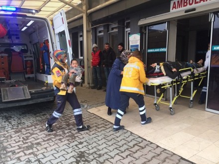 KADIN VE BEBEĞE ÇARPTI