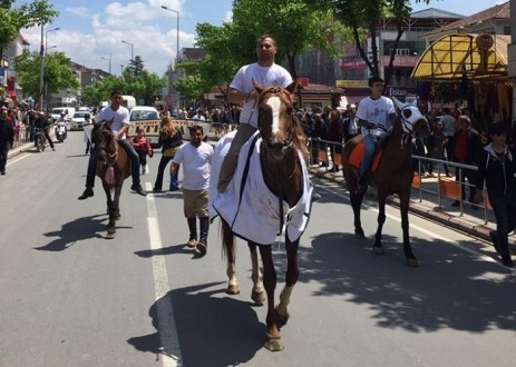 OT FESTİVALİ RENKLİ GÖRÜNTÜLERE SAHNE OLDU