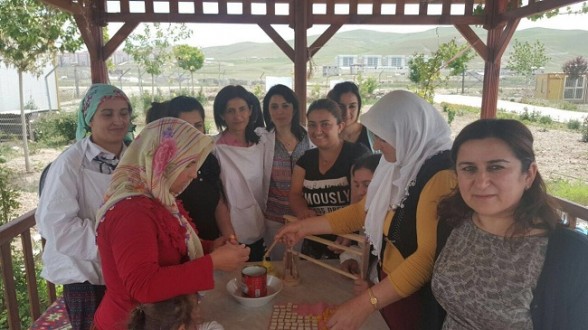 PETEK PETEK UMUT İŞLEMEYE DEVAM EDİYORLAR