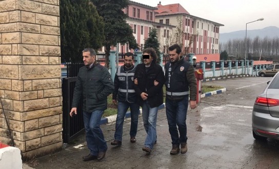 POLİSTEN UYUŞTURUCU OPERASYONU