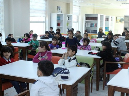 SAVAŞTAN KAÇTILAR, TÜRKİYE'DE HAYATA TUTUNDULAR