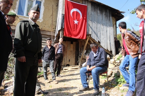 ŞEHİDİMİZİN EVİNDE YAS VAR
