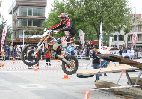 TÜRKİYE SÜPER ENDURO ŞAMPİYONASI DÜZCE'DE BAŞLADI