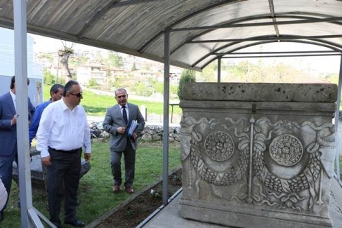 VALİ FİDAN TARİHİ KONURALP’İ İNCELEDİ