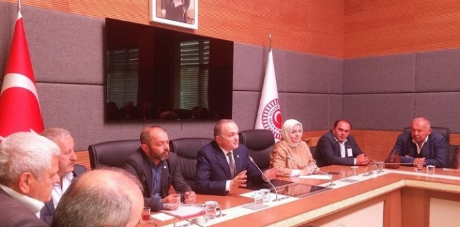 VEKİLLER MUHTARLARLA BULUŞTU