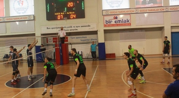VOLEYBOL FİNAL MAÇLARI BELLİ OLDU