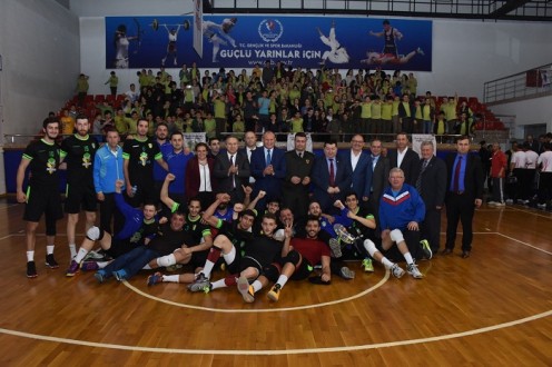 VOLEYBOLDA PLAY-OFF BAŞLIYOR