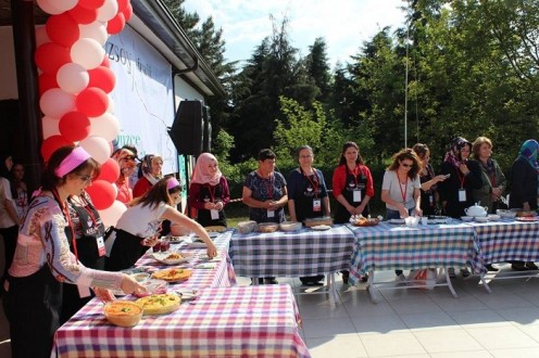 YEMEK FESTİVALİ RENKLİ GÖRÜNTÜLERE SAHNE OLDU